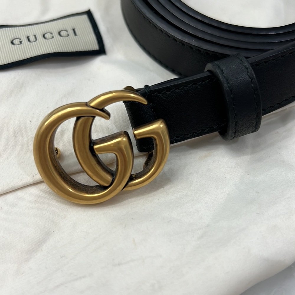 Gucci Black Leather Belt with Gold GG Buckle - Picture 3 of 9